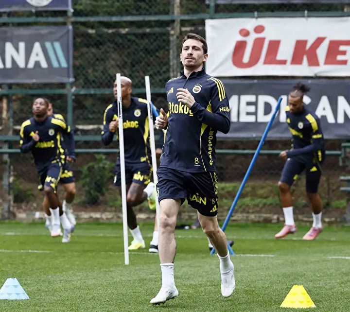 fenerbahce icin bir takim disi tezi daha tedesco onu da istememis 3 OQhj7KpS