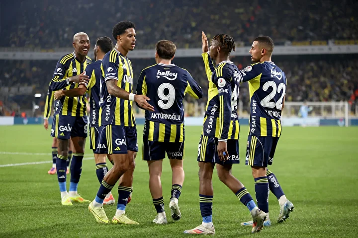 fenerbahce kadrosu icin carpici tespit bir cop oyuncu yiginligi var 0