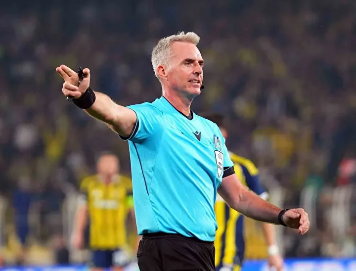 fenerbahce stuttgart macinin hakemi sac bas yoldurmustu surpriz ayrinti ortaya cikti 0