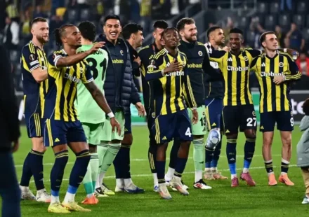 fenerbahce taraftari alman basininda gundem oldu istanbulun cehennemi mtJIicdA.webp