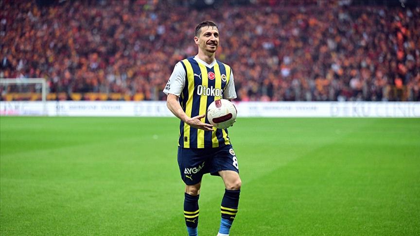 fenerbahcede bir oyuncu daha takim disi kaldi 0