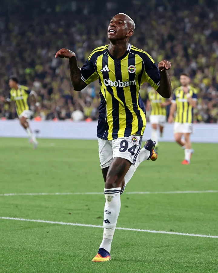 fenerbahcede flas ayrilik karari mukavelesi uzatilmayacak 2 GkFZnWO8