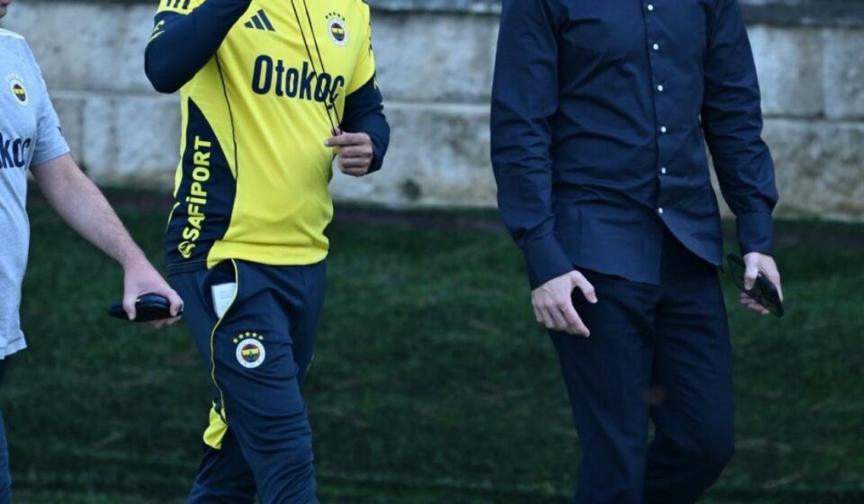 Fenerbahçe’de kazan kaynıyor! Sadettin Saran, Ali Koç’un 1 numarasını gönderiyor fenerbahcede kazan kayniyor sadettin saran ali kocun 1 numarasini gonderiyor PtedLqPA.jpg