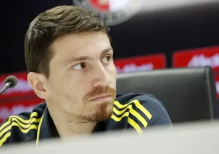 fenerbahcede mert hakana buyuk sok gormek istemiyoruz 33MvlCbw.webp