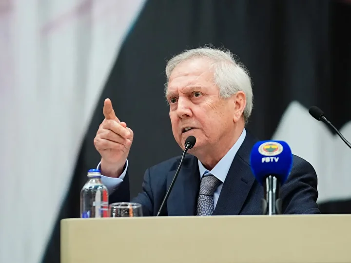 fenerbahcede ortalik karisti salondan cikarildilar 3 2TJh3MWQ