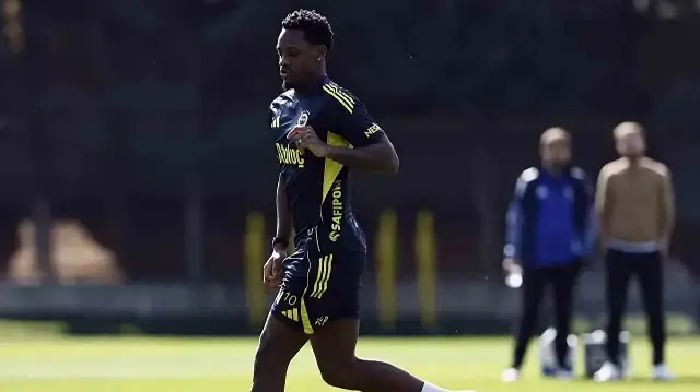 fenerbahcede stuttgart maci oncesi flas jhon duran gelismesi takimda yer alacak mi eXb2dXlr.webp