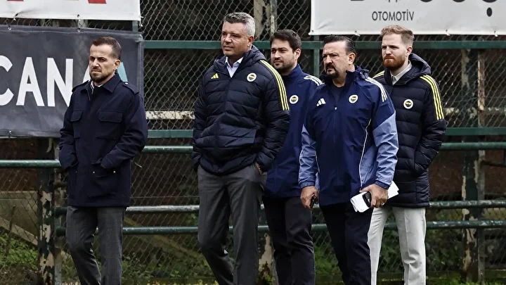 fenerbahcede yaprak dokumu basliyor idare karariyla 4 ayrilik resmilesti 2 uUdCccEj
