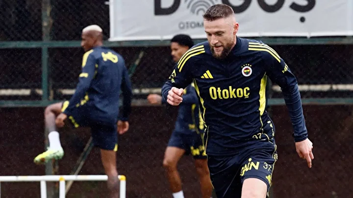 fenerbahcede yaprak dokumu basliyor idare karariyla 4 ayrilik resmilesti 3 4zKaMclq