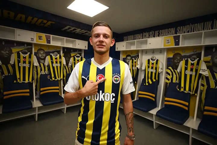 fenerbahceli yildiz ipleri kopardi 4 cwNMn4Y3