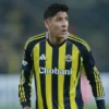 fenerbahceli yildizin bacaginin son hali soke etti hakem sari kartla gecistirdi DNSYzaBX.webp