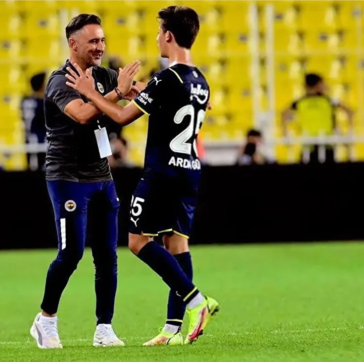 fenerbahcenin eski teknik yoneticisi yeni arda gulerini buldu 5 RzKa7EAe