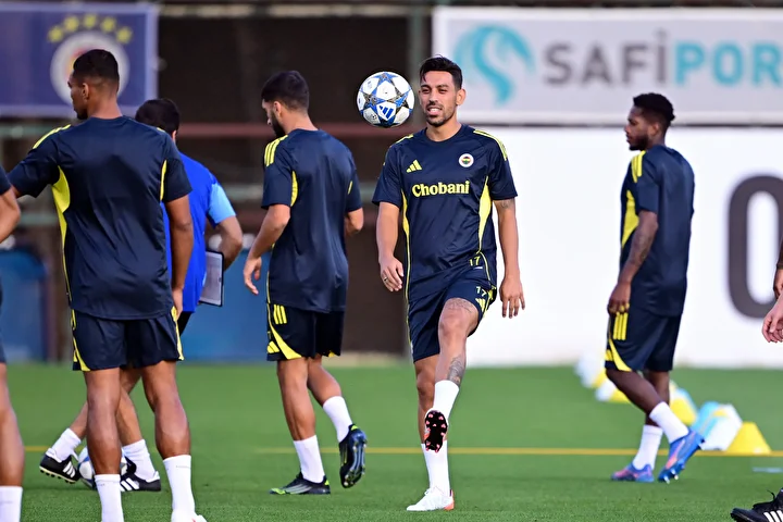 Fenerbahçe'nin Portekiz kampı ayrıntıları ortaya çıktı: Günlük yapılan antrenman dakikası herkesi şaşırttı 3 fenerbahcenin portekiz kampi ayrintilari ortaya cikti gunluk yapilan antrenman dakikasi herkesi sasirtti 2 5sBEK7Fi