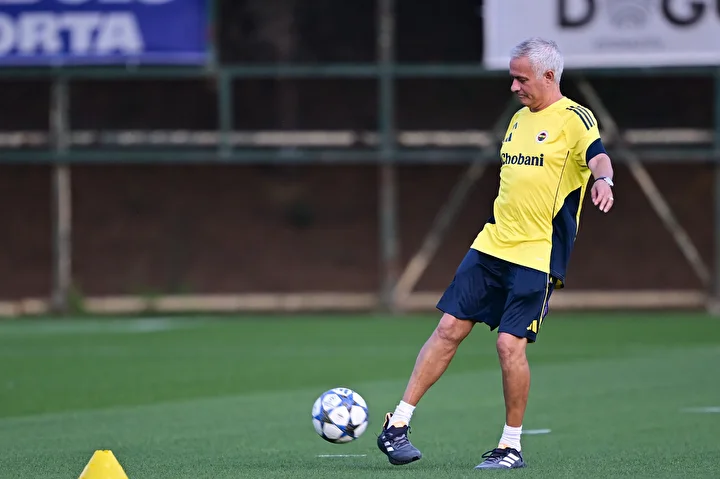 Fenerbahçe'nin Portekiz kampı ayrıntıları ortaya çıktı: Günlük yapılan antrenman dakikası herkesi şaşırttı 8 fenerbahcenin portekiz kampi ayrintilari ortaya cikti gunluk yapilan antrenman dakikasi herkesi sasirtti 7