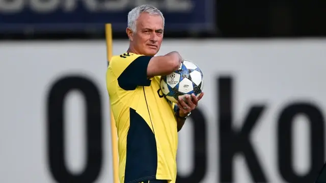Fenerbahçe’nin Portekiz kampı ayrıntıları ortaya çıktı: Günlük yapılan antrenman dakikası herkesi şaşırttı fenerbahcenin portekiz kampi ayrintilari ortaya cikti gunluk yapilan antrenman dakikasi herkesi sasirtti GK7zE6Zu.webp