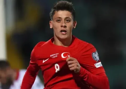Fenerbahçe’ye yeni Arda Güler! A grupla antrenmanlara başladı fenerbahceye yeni arda guler a grupla antrenmanlara basladi w6pgJTlt.webp