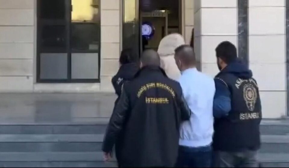 firari ikili kelepce yakalandilar FNUNIw7Y.jpg