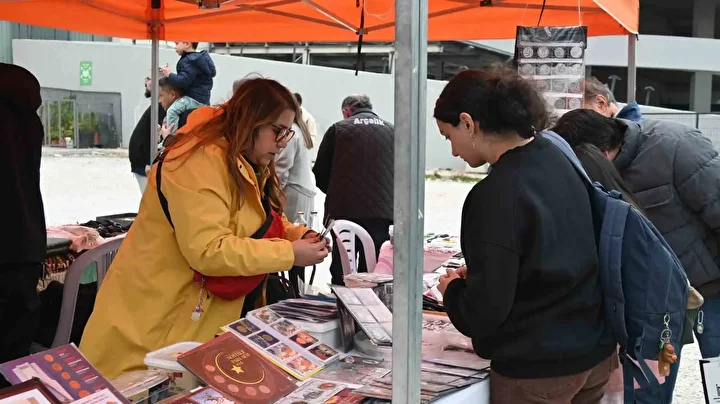 fiyati dudak ucuklatiyor lakin daima musterisi var ne yapayim satayim dedim 0 yZDTnhWU