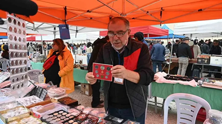 fiyati dudak ucuklatiyor lakin daima musterisi var ne yapayim satayim dedim 4 bTMFPQ5r