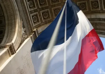 fransada sosyalistlerden emeklilik islahatini askiya alan hukumete dayanak sinyali e3Ep2GEU.webp