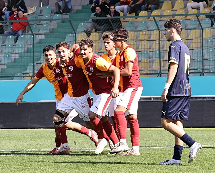 Galatasaray U19 - Bodo/Glimt U19 UEFA Gençlik Ligi maçı nefes kesti! Kazanan son dakikada muhakkak oldu 4 galatasaray u19 bodoglimt u19 uefa genclik ligi maci nefes kesti kazanan son dakikada VBFyZEad