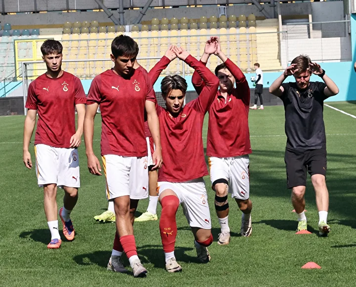 Galatasaray U19 - Bodo/Glimt U19 UEFA Gençlik Ligi maçı nefes kesti! Kazanan son dakikada muhakkak oldu 1 galatasaray u19 bodoglimt u19 uefa genclik ligi maci nefes kesti kazanan son dakikada pJlM6S5F