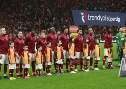 Galatasaray’da Bodo/Glimt maçı öncesinde kritik eksik: Yıldız futbolcu oynayamayacak galatasarayda bodoglimt maci oncesinde kritik eksik yildiz futbolcu oynayamayacak Xy2OXIFF.webp