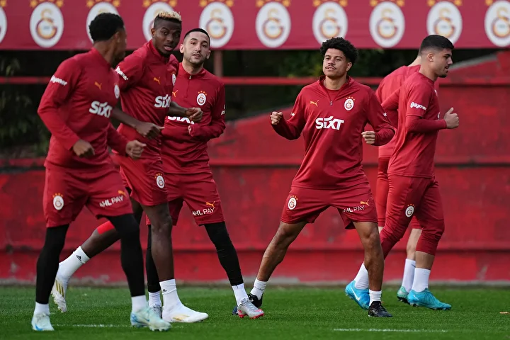 Galatasaray'dan ayrılalı 1 yıl olmadı! Mesleği bitme noktasında 1 galatasaraydan ayrilali 1 yil olmadi meslegi bitme noktasinda 0 mgNrIGTB