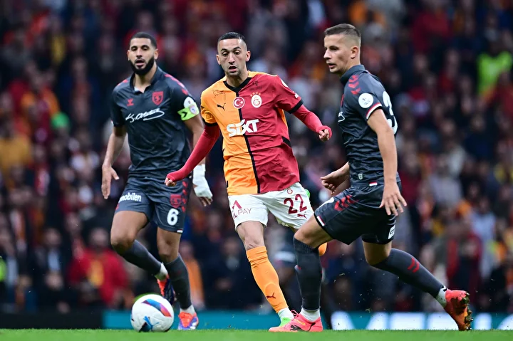 Galatasaray'dan ayrılalı 1 yıl olmadı! Mesleği bitme noktasında 5 galatasaraydan ayrilali 1 yil olmadi meslegi bitme noktasinda 4 mqGWv1zG