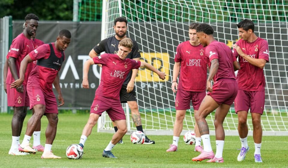 galatasaraydan kiralamislardi oynadigi oyunu begenmediler geri donecek Nr9R7qqu.jpg