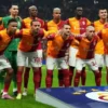 galatasarayli yildizdan buyuk fedakarlik babasi kalp krizi gecirse de maca cikti UkZfwp5n.webp