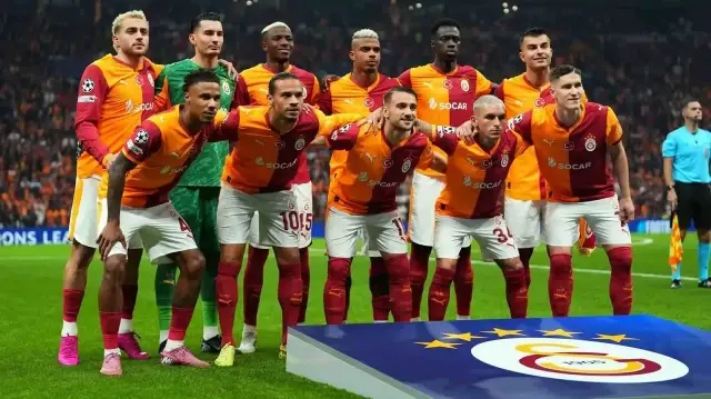 galatasarayli yildizdan buyuk fedakarlik babasi kalp krizi gecirse de maca cikti UkZfwp5n.webp