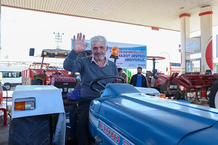 Gaziantep Büyükşehir Belediyesi’nden çiftçiye 18 milyon 392 bin 300 litre mazot takviyesi 1 gaziantep buyuksehir belediyesinden ciftciye 18 milyon 392 bin 300 litre mazot takviyesi 0 hfrRS25r