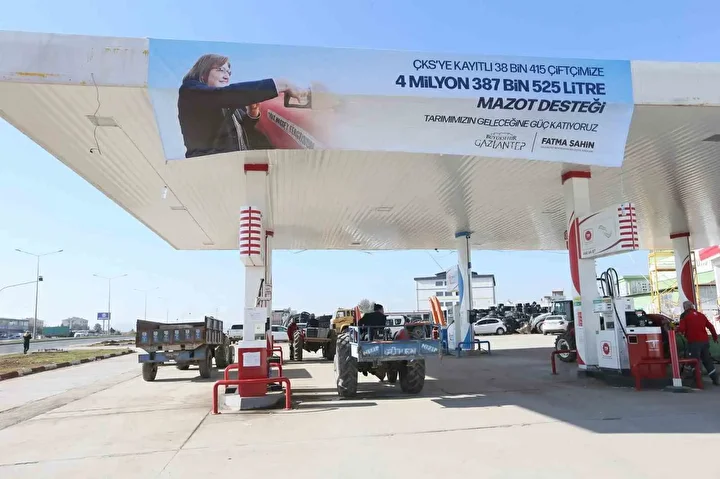 Gaziantep Büyükşehir Belediyesi’nden çiftçiye 18 milyon 392 bin 300 litre mazot takviyesi 4 gaziantep buyuksehir belediyesinden ciftciye 18 milyon 392 bin 300 litre mazot takviyesi 3