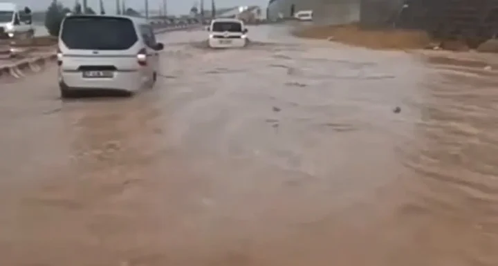 gaziantepte siddetli saganak hayati olumsuz etkiledi 0 LscRkE1A