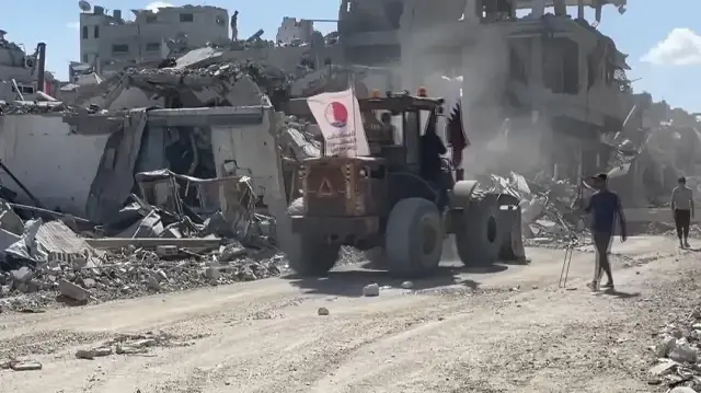 Gazze Belediyesi enkaz kaldırma çalışmalarına başladı: İsrail ataklarından geriye tam 50 milyon ton moloz kaldı gazze belediyesi enkaz kaldirma calismalarina basladi israil ataklarindan geriye tam 50 milyon ton moloz CKFnrbQd.webp