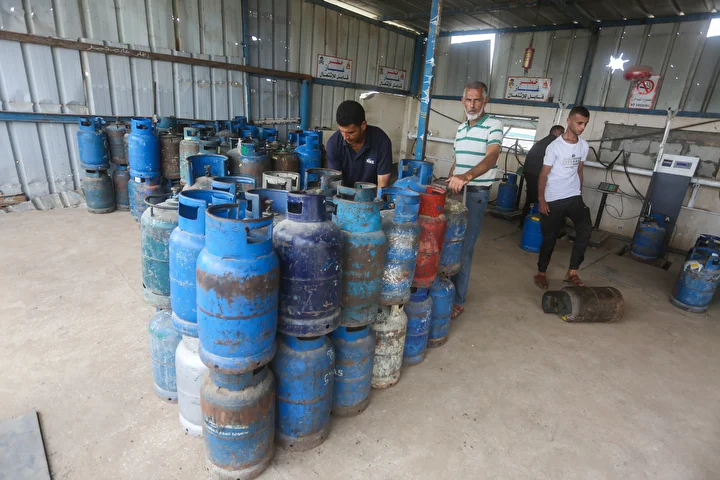Gazze Şeridi'ne tüp gaz krizi: Filistinliler kuyrukta bekledi 2 gazze seridine tup gaz krizi filistinliler kuyrukta bekledi 1 WfM4sJzn