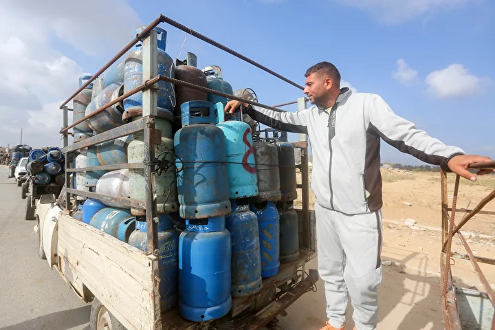 Gazze Şeridi'ne tüp gaz krizi: Filistinliler kuyrukta bekledi 4 gazze seridine tup gaz krizi filistinliler kuyrukta bekledi 3 53sk7lzn