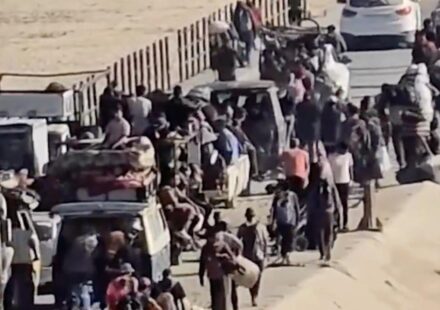 Gazze’de ateşkes sonrası konuta dönüşler sürüyor: ‘Türkiye savaşı bitirdi, Allah razı olsun’ gazzede ateskes sonrasi konuta donusler suruyor turkiye savasi bitirdi allah razi olsun 9DvilePJ.jpg