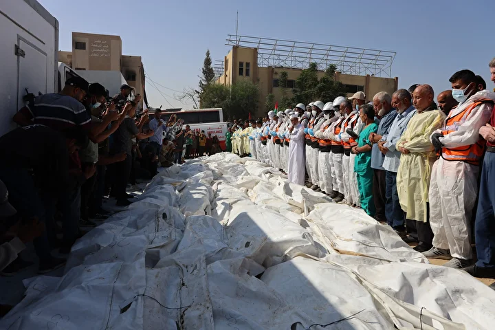 gazzede kimlikleri tespit edilemeyen 54 filistinli icin cenaze merasimi yapildi 34 vsHGzDim