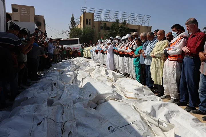 gazzede kimlikleri tespit edilemeyen 54 filistinli icin cenaze merasimi yapildi 35 b4SHW7DX
