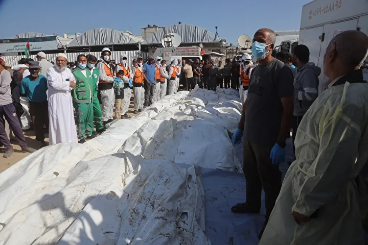 gazzede kimlikleri tespit edilemeyen 54 filistinli icin cenaze merasimi yapildi 9 mcHcNvVZ