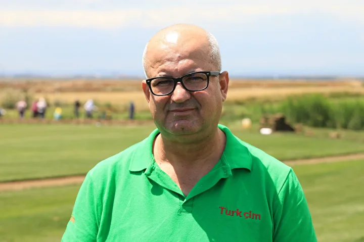 Geldiklerinde nüfus 400'dü: Köyde kurdular göç bilakis döndü! 8 ülkeye ihraç ediyor, ünlü futbol alanlarına rulo çim veriliyor 4 geldiklerinde nufus 400du koyde kurdular goc bilakis dondu 8 ulkeye ihrac ediyor unlu futbol ScwqbY1O