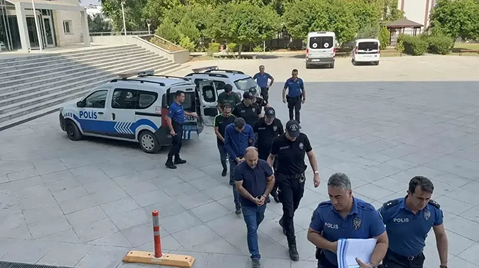genc kizin feci mevti asansor kazasinda beton tartinin dusmesi vefata neden olmus 2 kqmcOJ1X