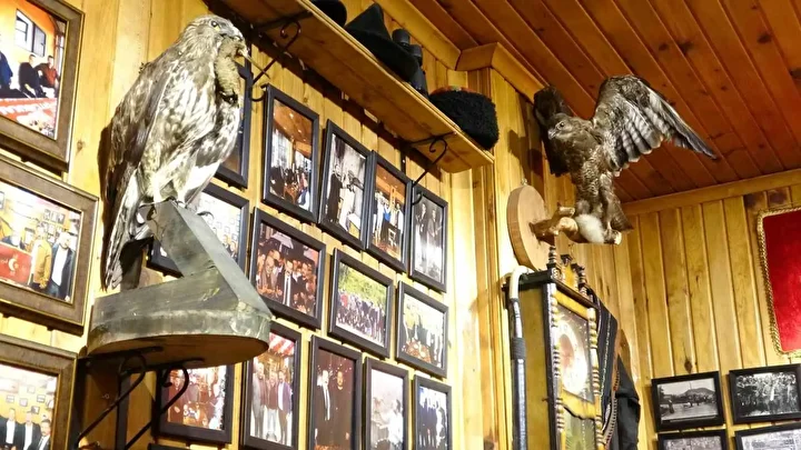 Giresun’daki bu kafe kapısından gireni adeta geçmişe ışınlıyor 3 giresundaki bu kafe kapisindan gireni adeta gecmise isinliyor 2 ApjymRZu