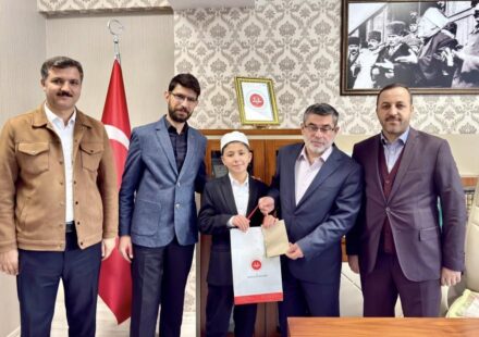 Hafızlıkta bir birinci: 90 günde hafız oldu hafizlikta bir birinci 90 gunde hafiz oldu Z2ADAkhn.jpg