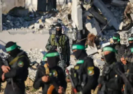 Hamas: Ateşkes mutabakatına ve Gazze’nin yine imarına bağlıyız hamas ateskes mutabakatina ve gazzenin yine imarina bagliyiz IsjX43kh.webp