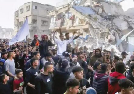 hamastan mossadi kor eden plan protesto taktigiyle esir nakli RfYlPMDP.jpg