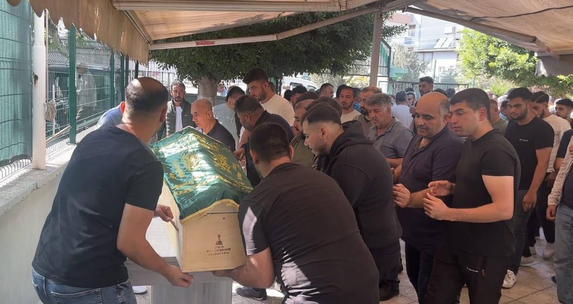 hatayda menfezde cesetleri bulunan 2 arkadas topraga verildi 0 jTG38zhk