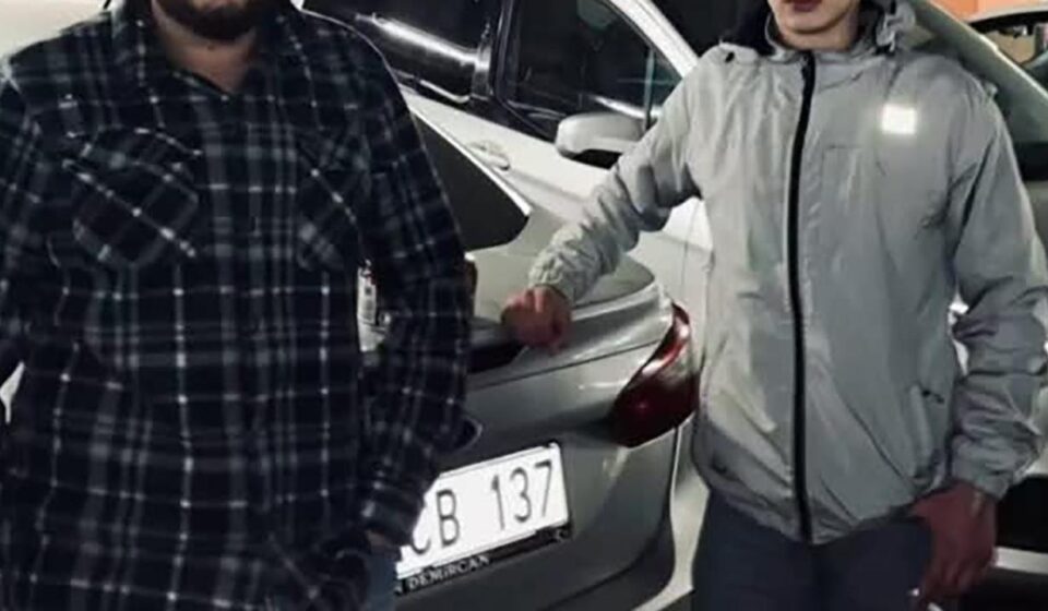 hatayda menfezde cesetleri bulunan 2 arkadas topraga verildi D1rHjL1N.jpg