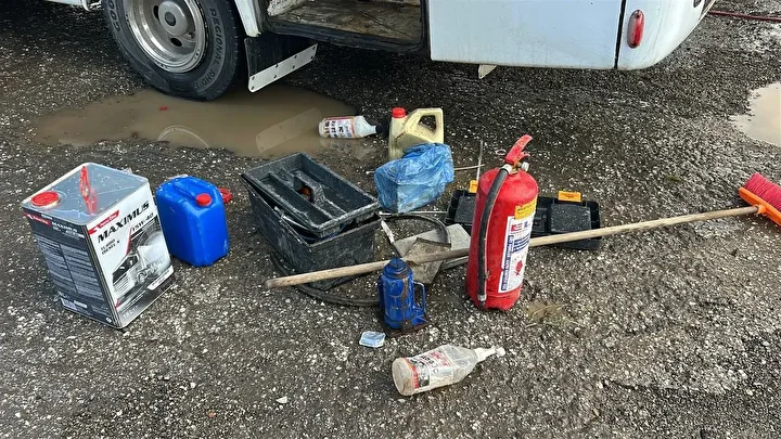 hatayda siddetli yagis araclarinda mahsur kalan 25 kisi kurtarildi 5 I3Wgvulj